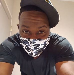 Meet your Posher, Derrick